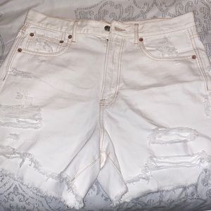 American Eagle 90s boyfriend short